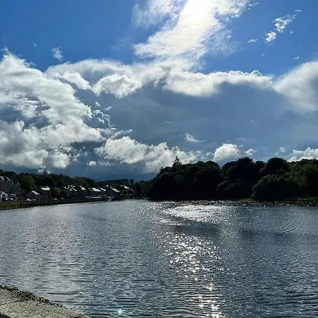 Riverfront At The Blue Goat Apartmán Ramelton