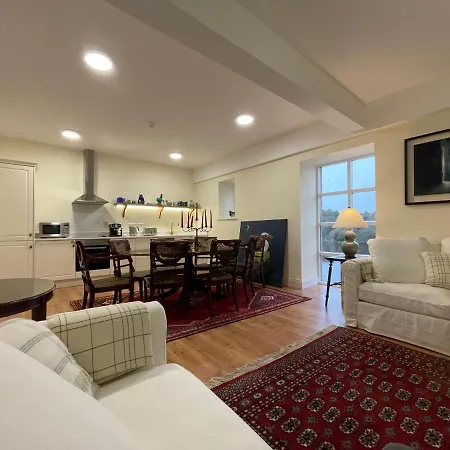 アパート Riverfront At The Blue Goat Ramelton