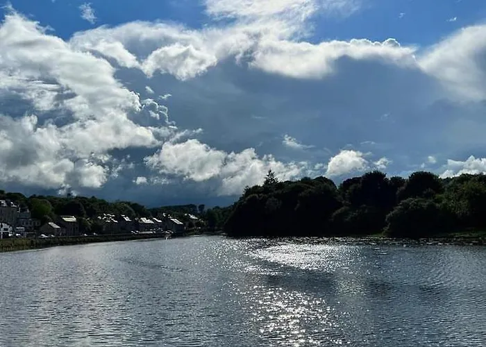 Riverfront At The Blue Goat Apartament Ramelton