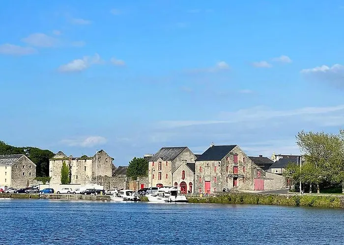 Riverfront At The Blue Goat Ramelton